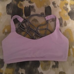 Lululemon sports bra size 4
